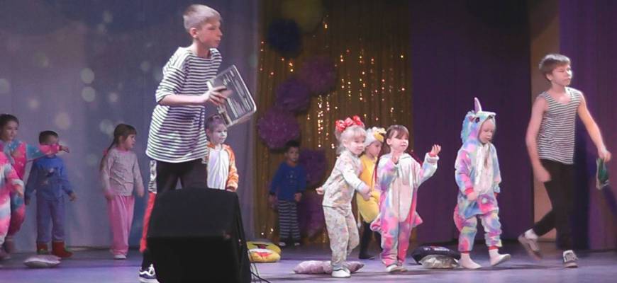 В Судиславле проходит концертная программа, посвящённая открытию творческого сезона