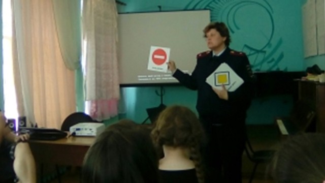 В детском лагере Судиславской музыкальной школы прошло комплексное занятие «Школа дорожной безопасности»