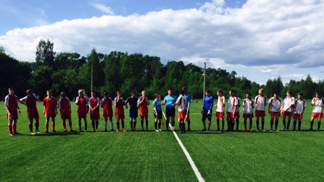 Сегодня состоялись первые матчи наших футбольных команд