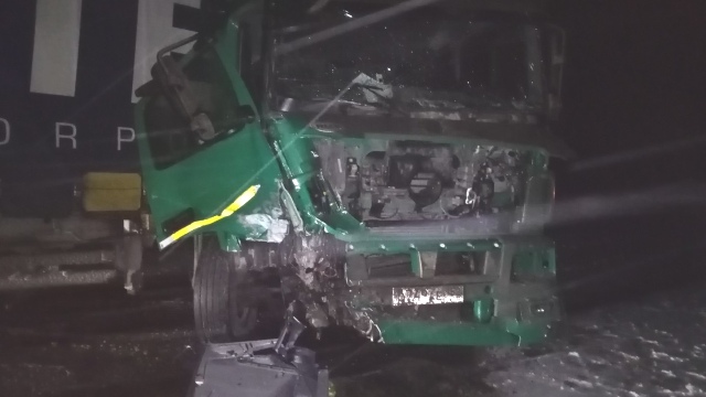 В Судиславском районе столкнулись фура и легковушка