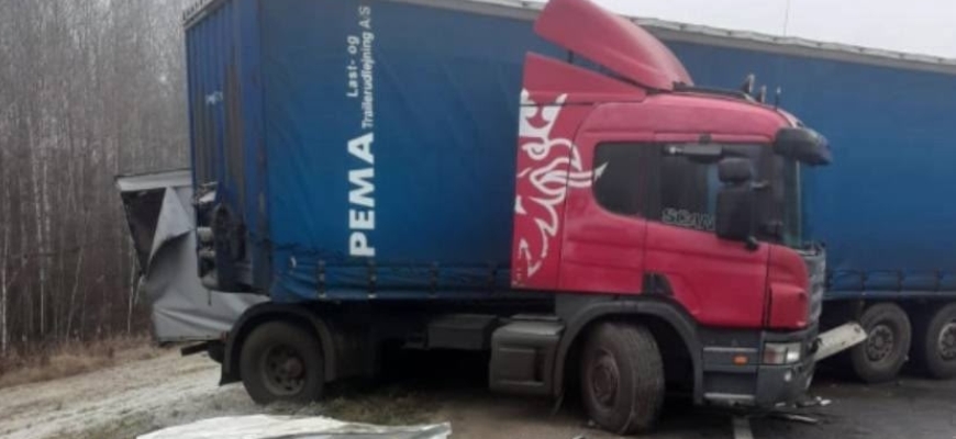 В Судиславском районе столкнулись 7 автомобилей: два человека погибли
