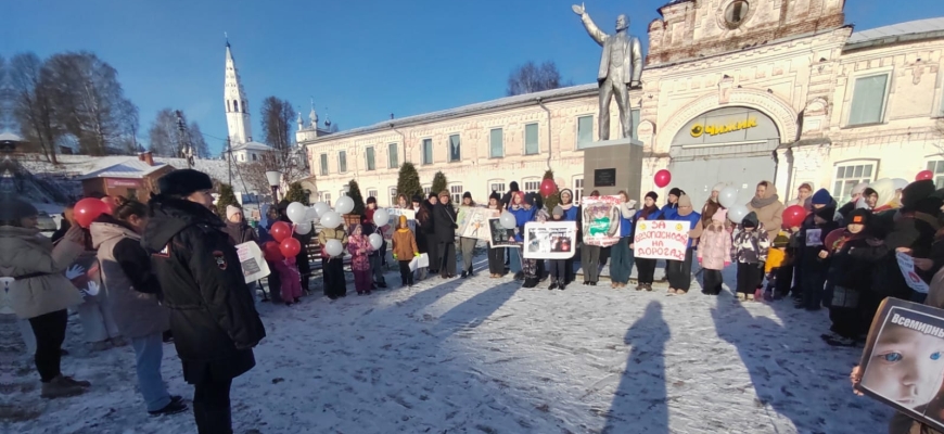 В Судиславле прошел митинг посвященный Дню памяти жертв ДТП
