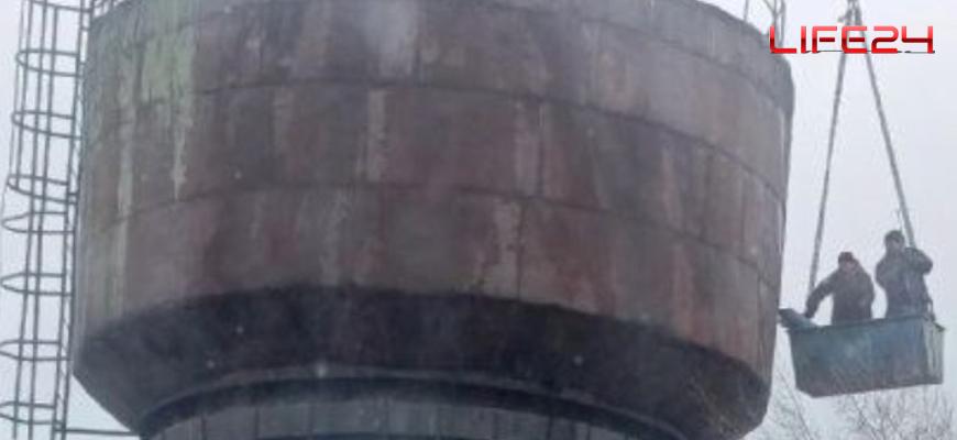 В поселке Дружба приступили к демонтажу водонапорной башни