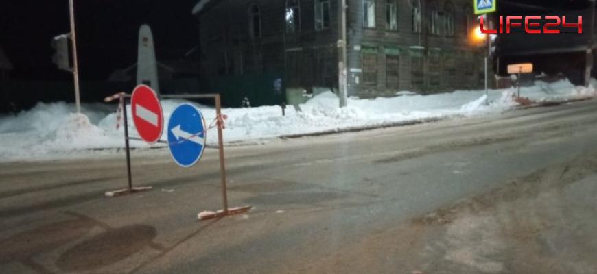 В Судиславле ведутся работы по вывозу снега с улицы Комсомольской