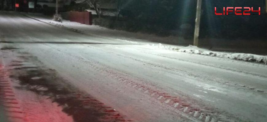 В Судиславле дорожные службы работают на расчистке поселка от снега