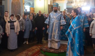 Божественная литургия прошла 28 марта в Преображенском храме поселка Судиславль