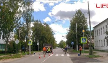 В Судиславле к новому учебному году установлен светофор и обновляется разметка на пешеходном переходе