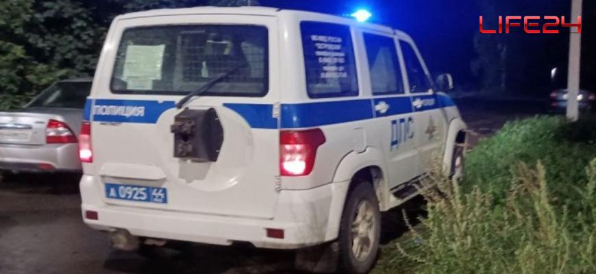 В Судиславском районе КамАЗ врезался в мотоблок: пострадал мужчина